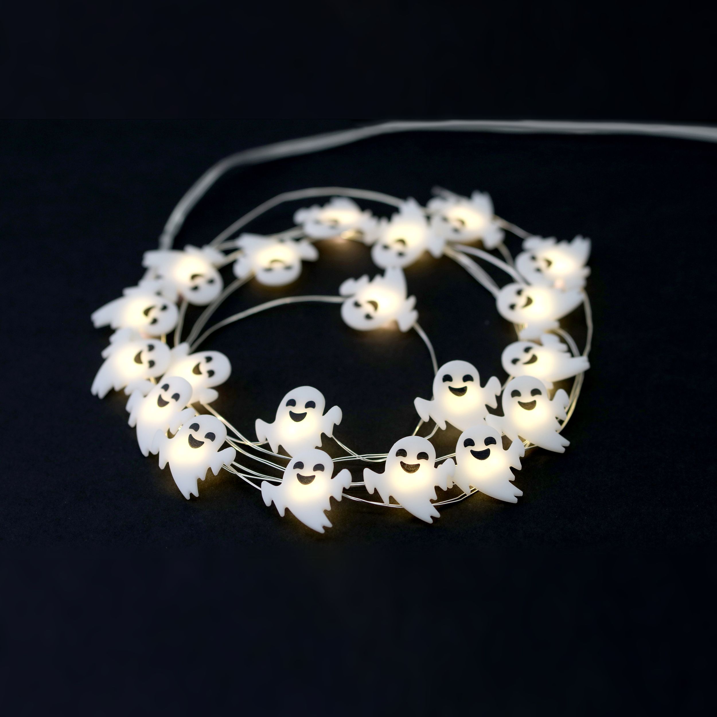 Jeu de lumières à DEL, fantômes, blanc, 6,3 pi, paq. 20, décorations d'intérieur/d'extérieur pour l'Halloween CloseUp