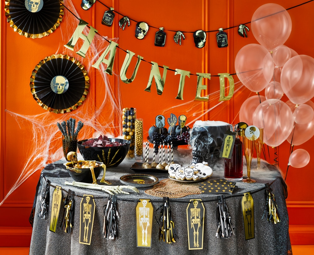 Amscan Gold LifeSize Skeleton Party City