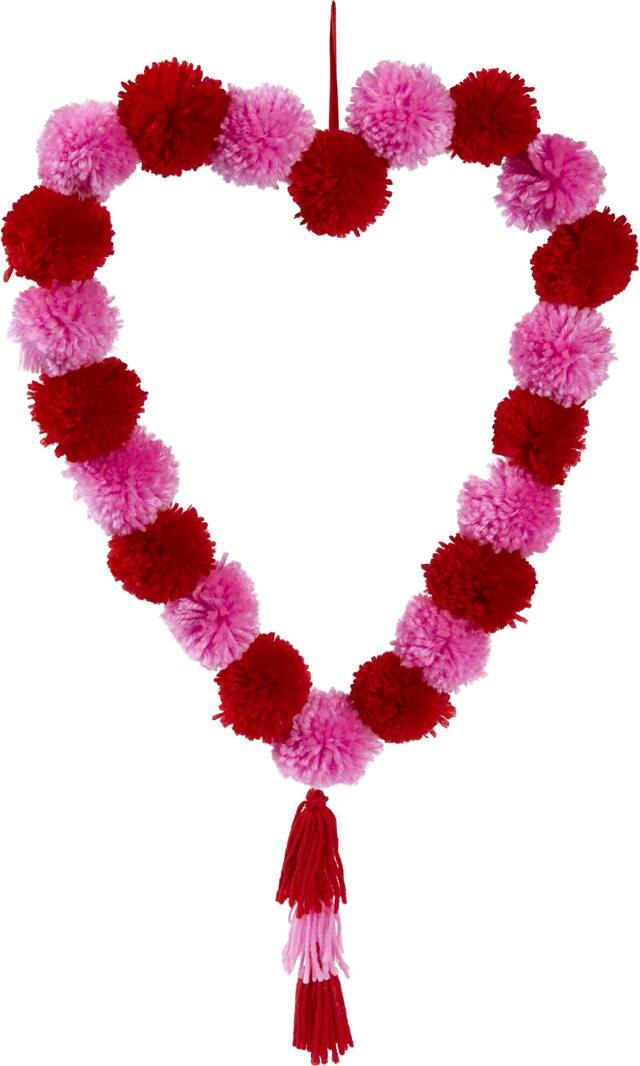 Valentine's Day Heart Pom-Pom Wreath Front_Flat