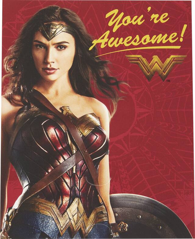 Cartes de la Saint-Valentin Wonder Woman avec cadeaux-surprises, paq. 12 Front_Flat