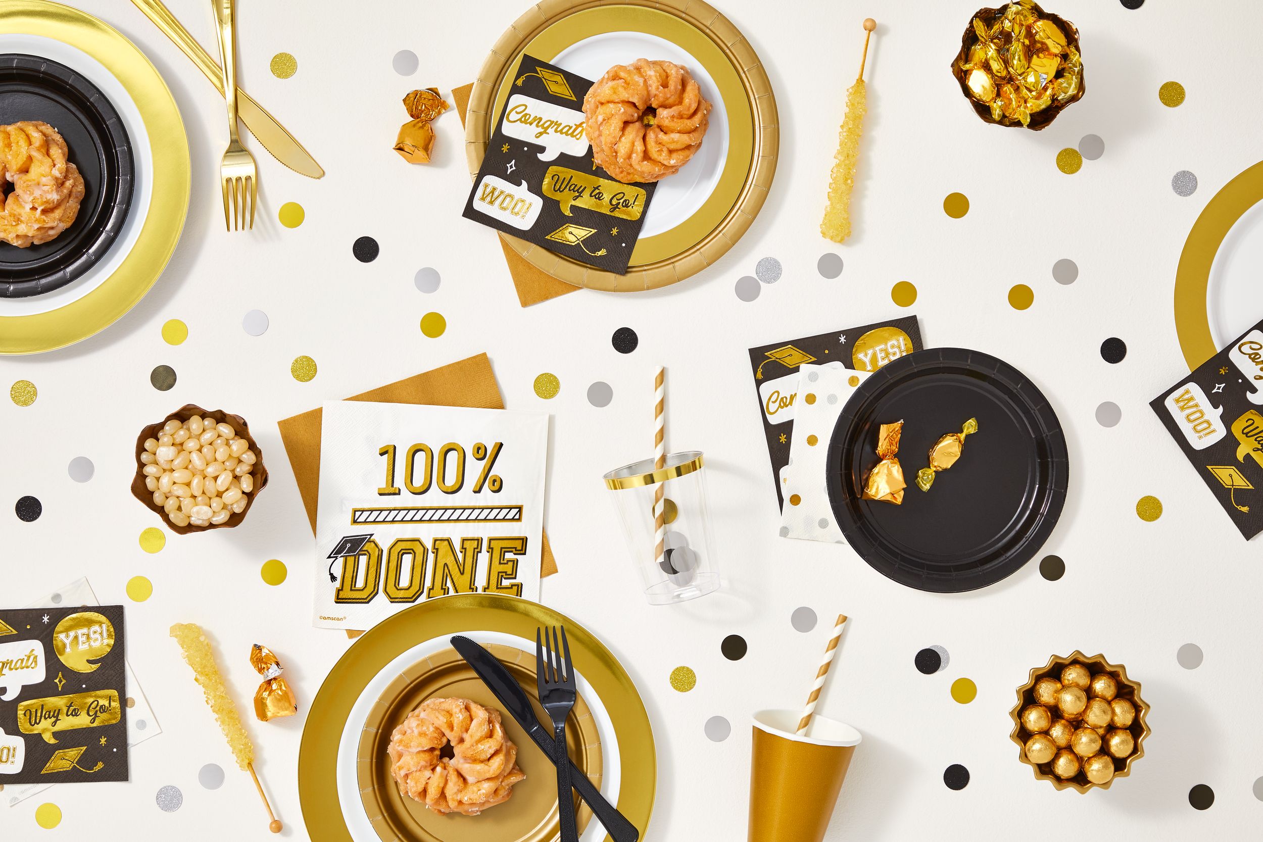 Bordered Trimmed Plastic Reusable Cups, Clear/Gold, 10-oz, 20-pk, for Christmas/New Year's Eve/Graduation Overhead_Flat