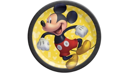 Une assiette en papier ronde Disney Mickey Mouse de 7 pouces.