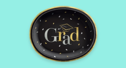 A black plate that says 'Grad'.