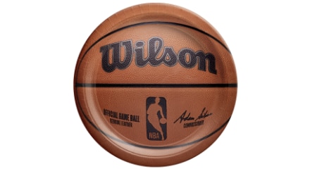 Une assiette à thème de ballon de basket-ball Wilson.