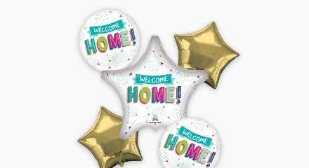 A bouquet of 'Welcome Home' balloons.